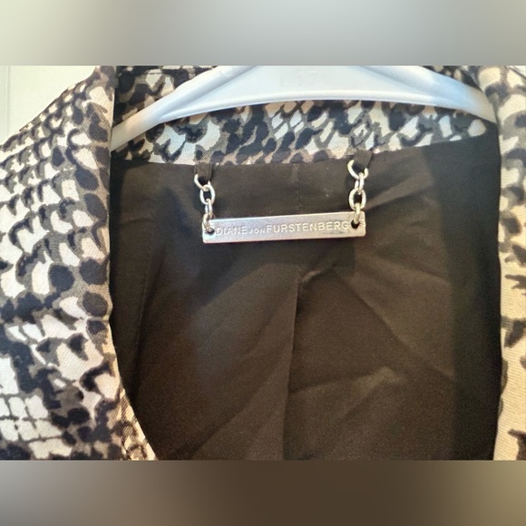 Diane Von Furstenberg Women’s 10 Snake Print Wool & Silk Long Jacket Coat - Picture 5 of 14